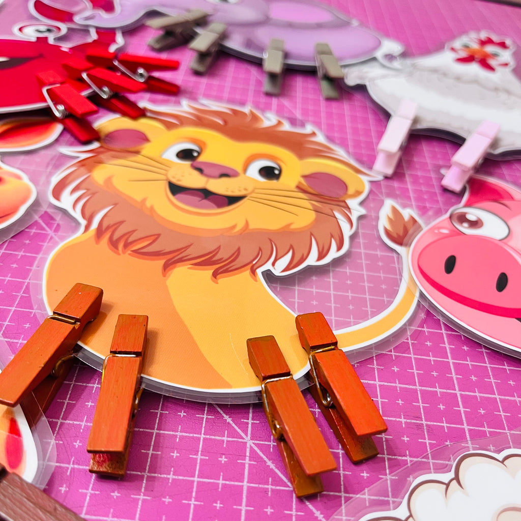 🐾 Game “Clothespin Paws”(007)